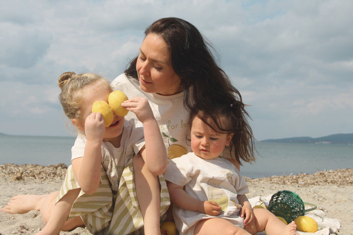 Auntie Me ‘L is for Lemon’ T-shirt for Adults 100% organic cotton - certified