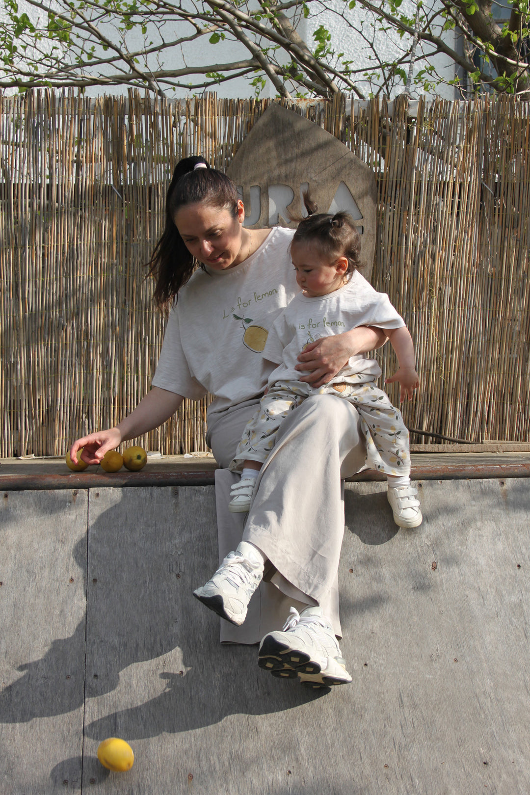 Auntie Me ‘L is for Lemon’ T-shirt for Adults 100% organic cotton - certified